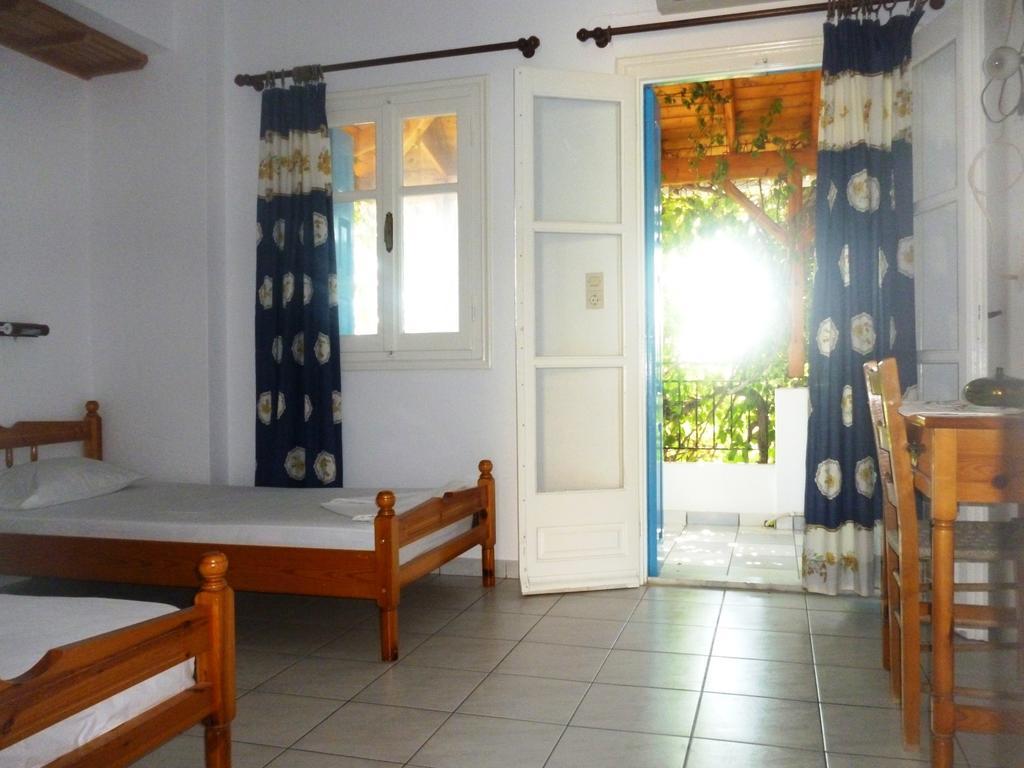 Apartments Jota Marathokampos Bilik gambar